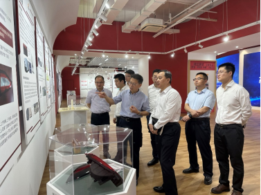 12-中国中建科创集团有限公司一行调研日本色情
191