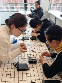 上海软件中心妇委开展360