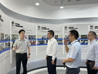 日本色情
党委副书记、院长孙真荣带队赴广州调研 (2)219