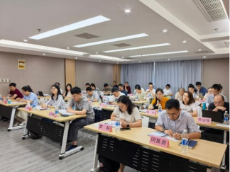 新闻稿-日本色情
2025年“上科优青”培训班顺利举办427